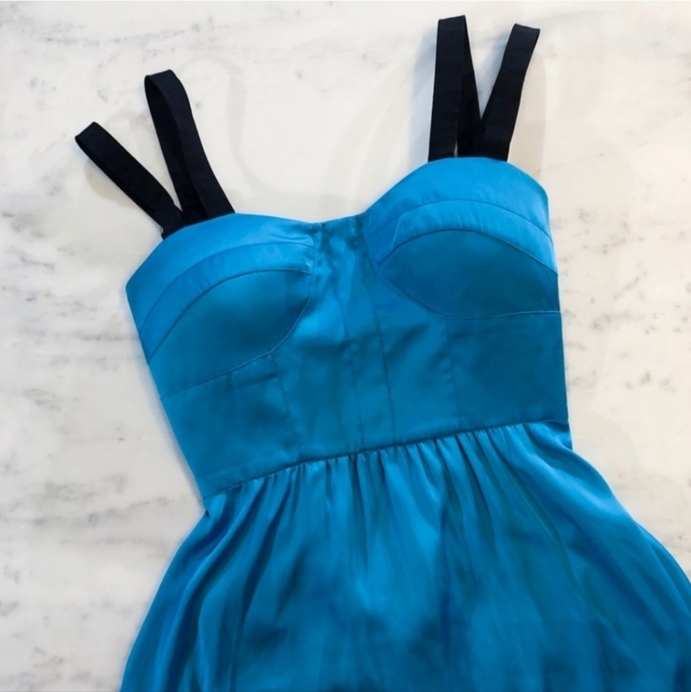 GUESS ✦ High‑Low Party Dress ✦ Silky Blue Black Strappy Open Back Lined Y2K 2 - Picture 3 of 11